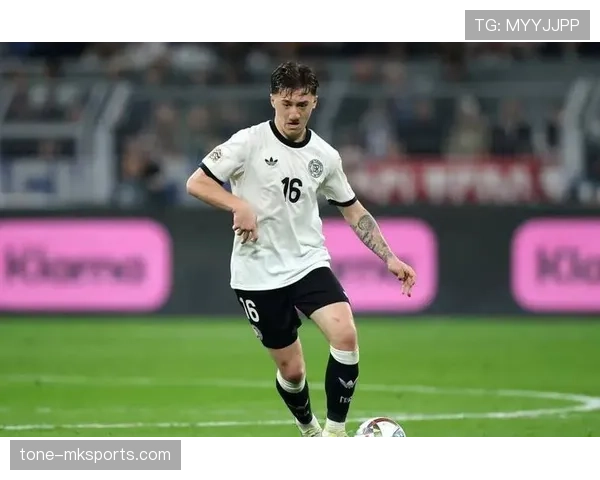 德甲豪门如何凭借竞争优势精准引援,打造顶级球员闪耀表现 德甲豪门如何凭借竞争优势精准引援,打造顶级球员闪耀表现