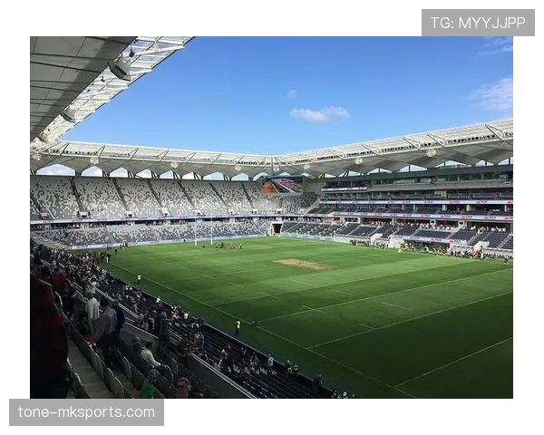 斯托克城贝塔365球场新赛季启幕，球迷热情点燃主场氛围