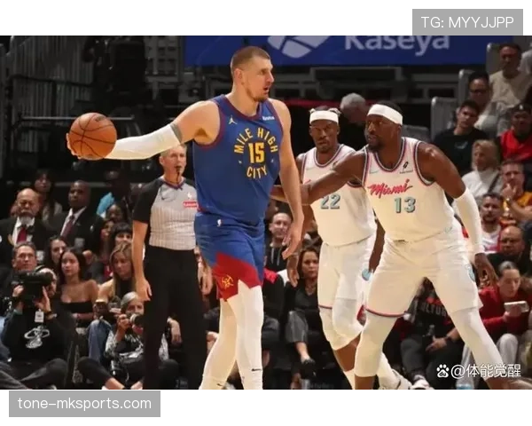 挡拆回撤护筐对约基奇，罗宾逊防守影响力上涨